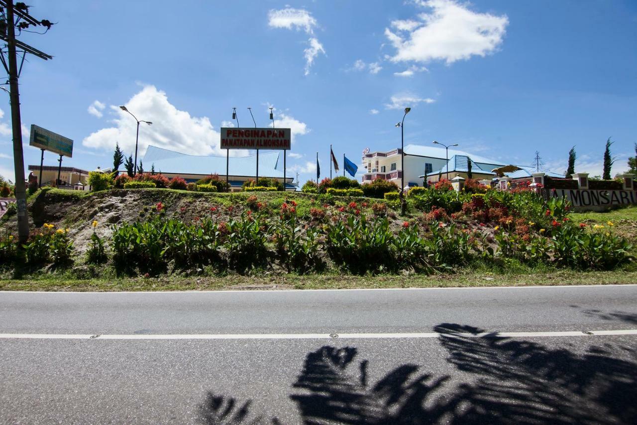 Oyo 719 Penginapan Panatapan Almonsari Resort Siborongborong Exterior photo